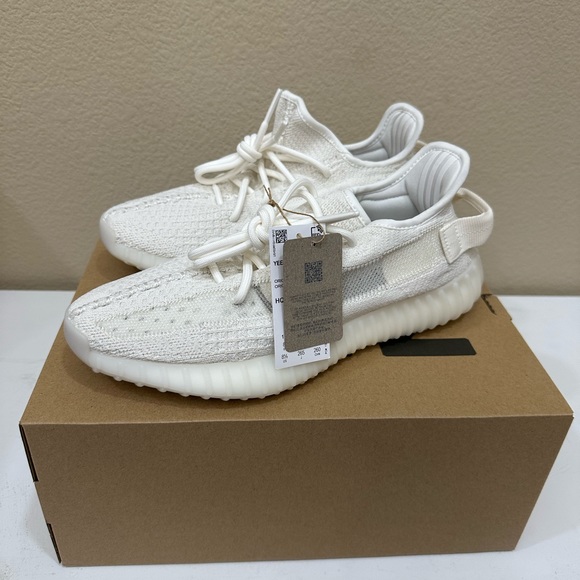 Yeezy 350 V2 Bone - Picture 3 of 3